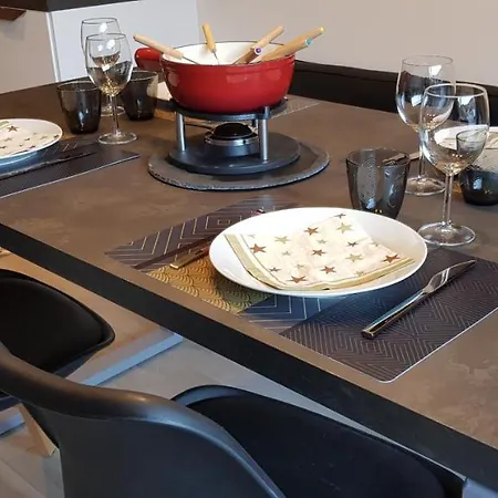 Elegant Et Moderne, Au Pied Du Mont-blanc Apartment
